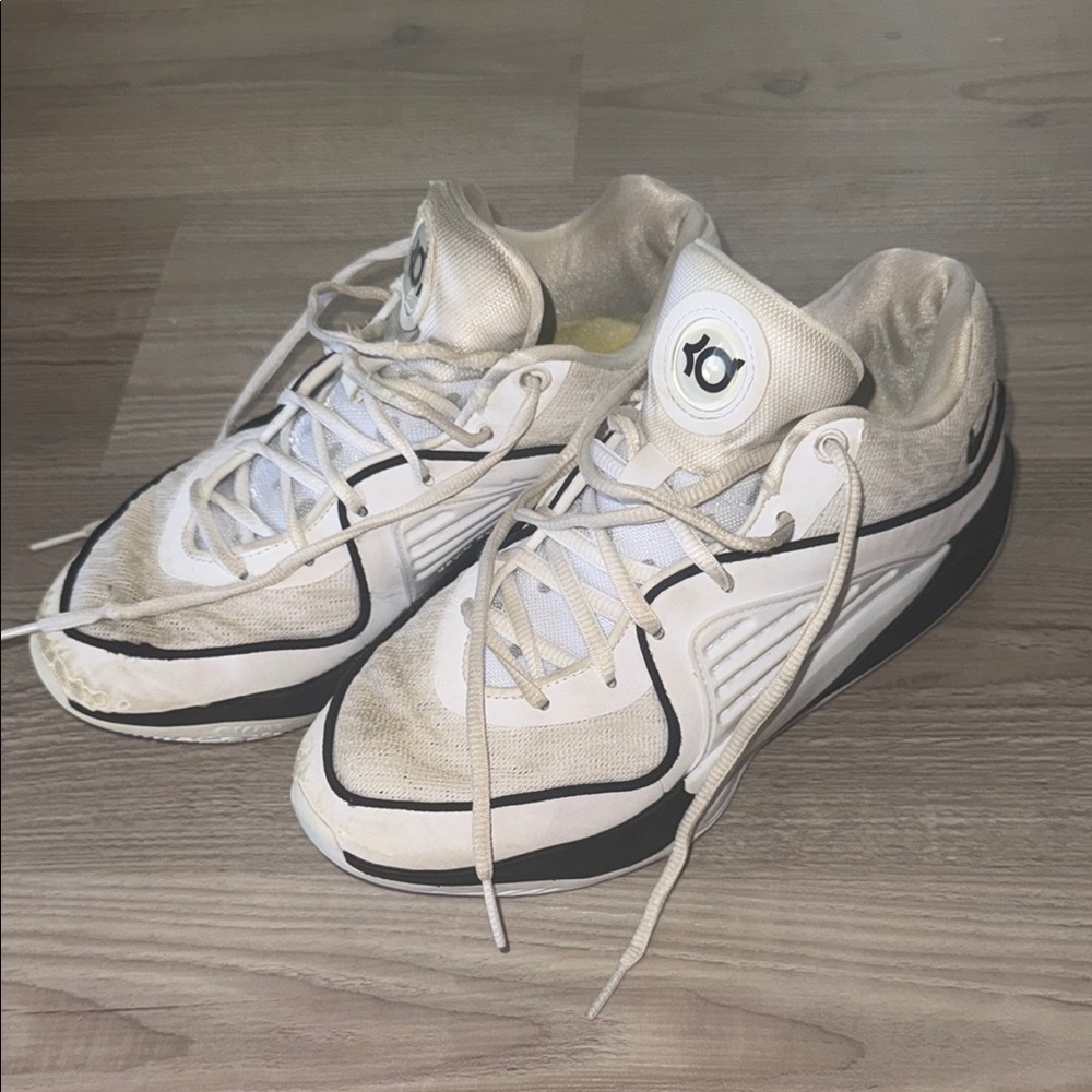 KD 16s White and Black Basketball Shoes